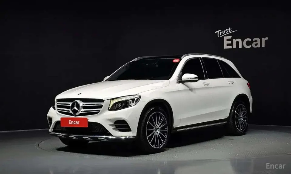 Mercedes-Benz GLC300 4MATIC AMG Line 2019