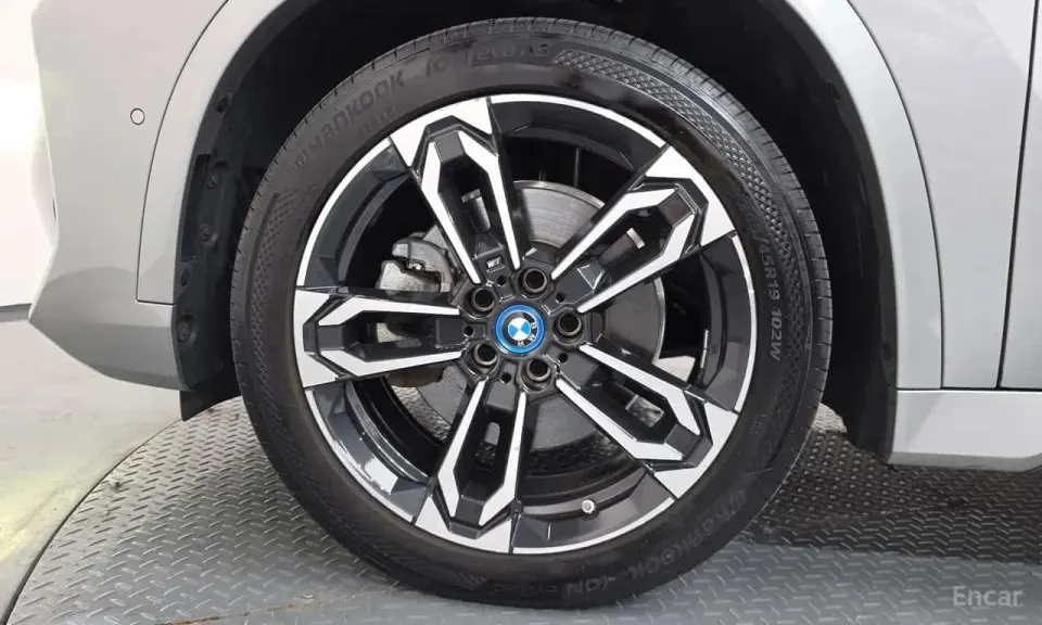 BMW iX1 xDrive 30 M Sport 2023