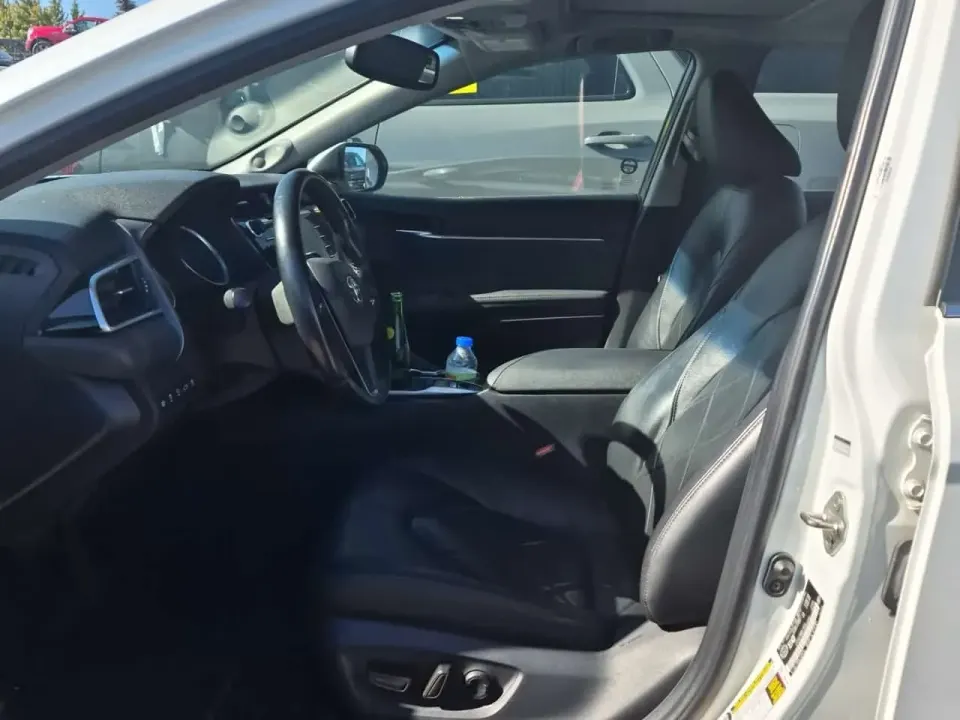 Toyota Camry Auto Xle 2018