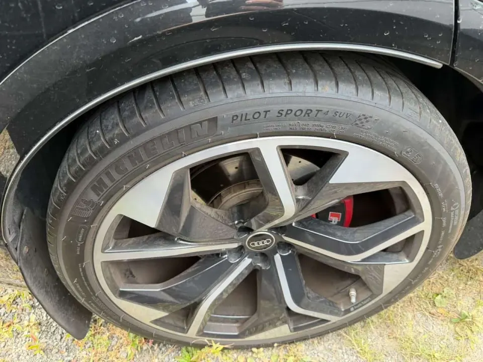 Audi RSQ8 4.0 TFSI quattro 2022