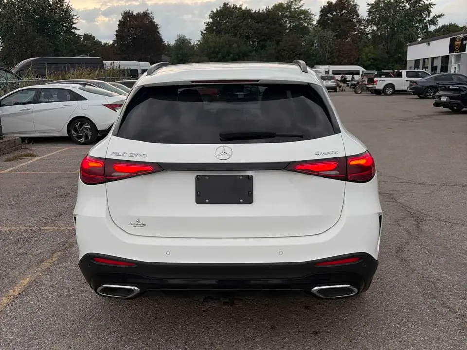 Mercedes-Benz GLC 300 2023