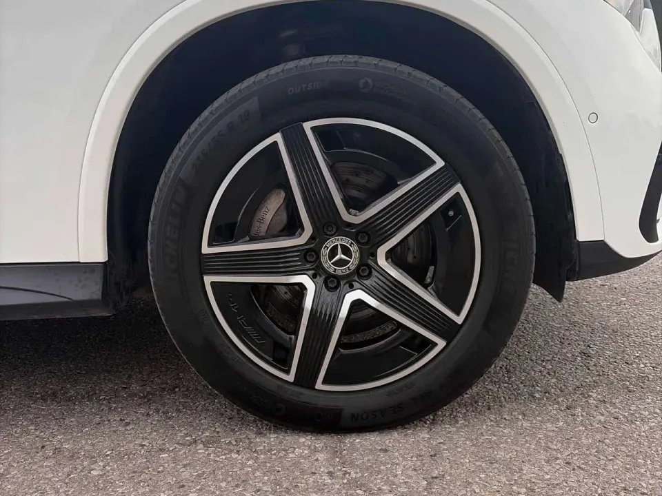 Mercedes-Benz GLC 300 2023