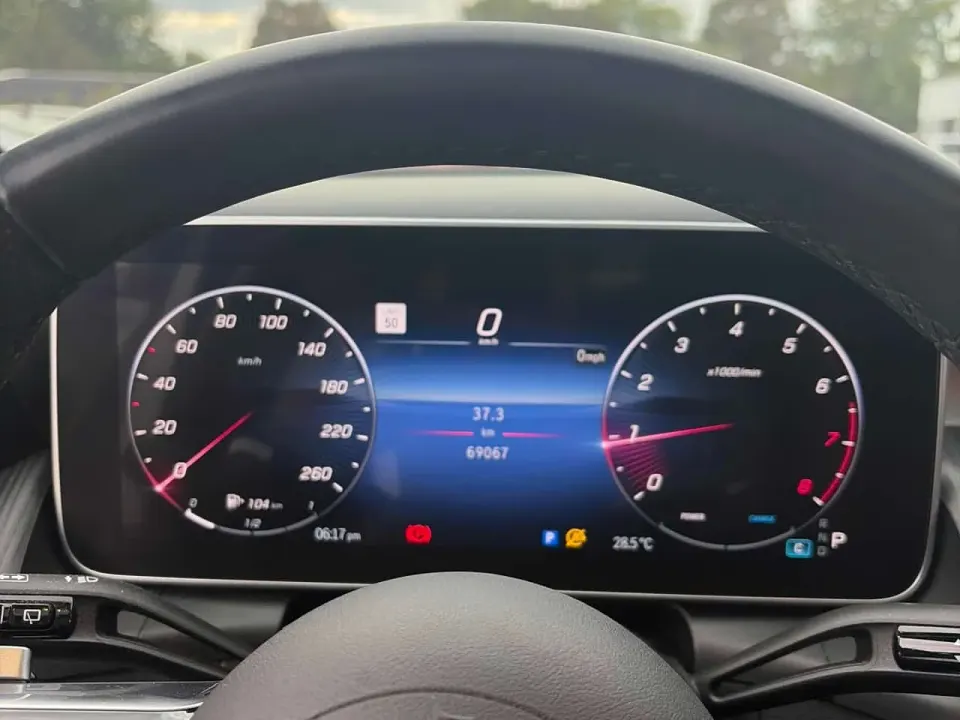 Mercedes-Benz GLC 300 2023