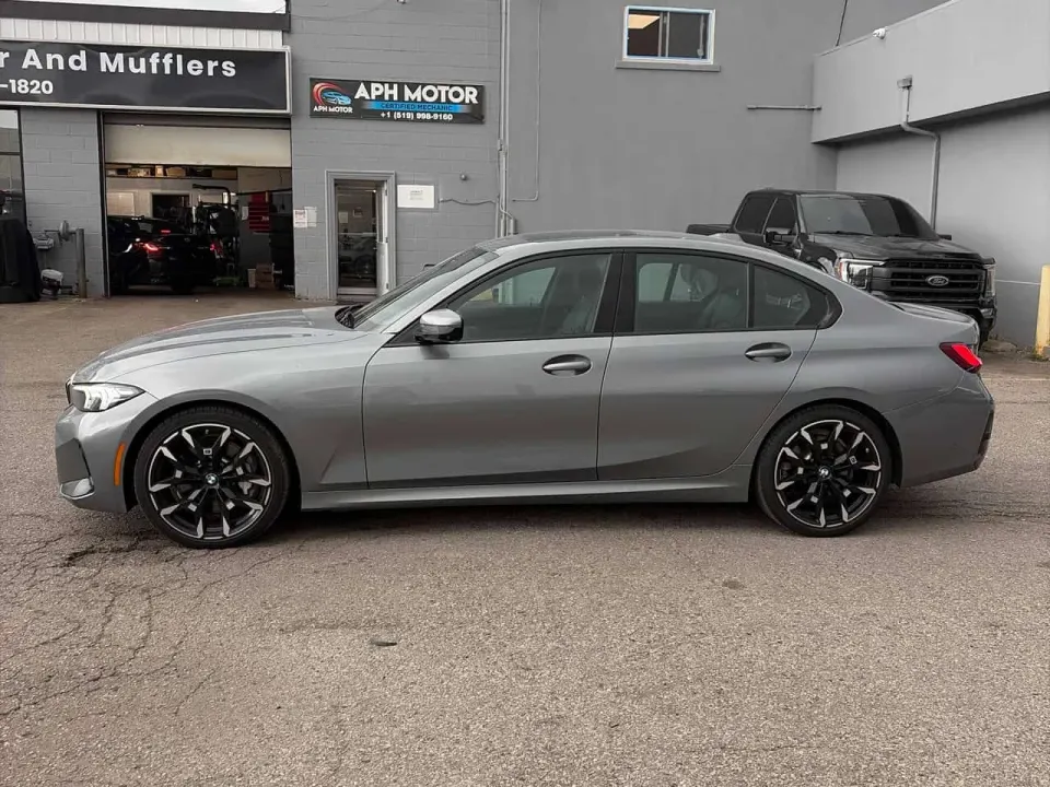 BMW 330i xDrive 2025