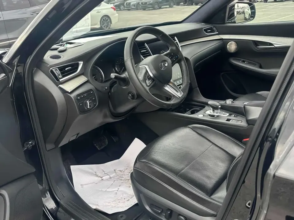 Infiniti QX50 AWD 2020