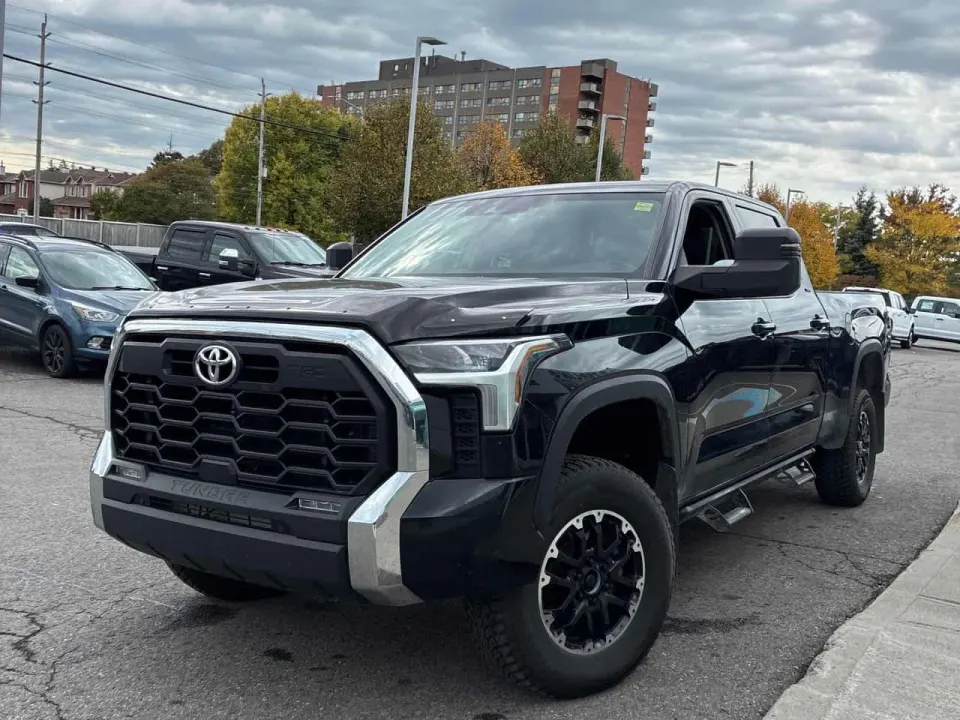 Toyota Tundra SR5 2023