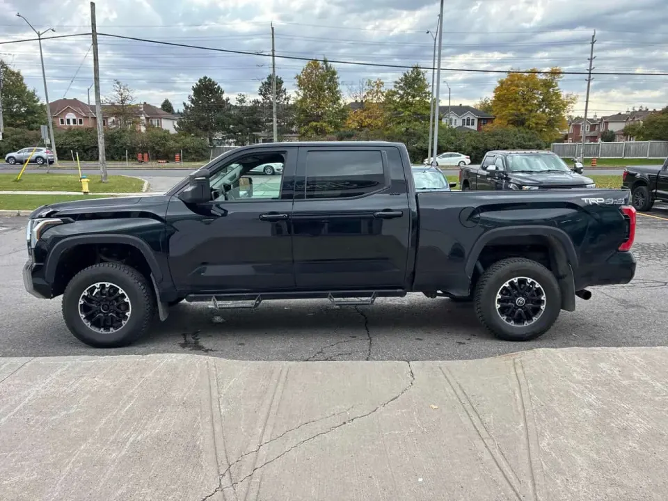 Toyota Tundra SR5 2023