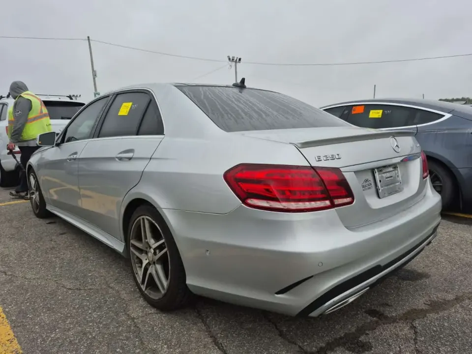 Mercedes-Benz E 250 BLUETEC 4MATIC SEDAN 4D 2016