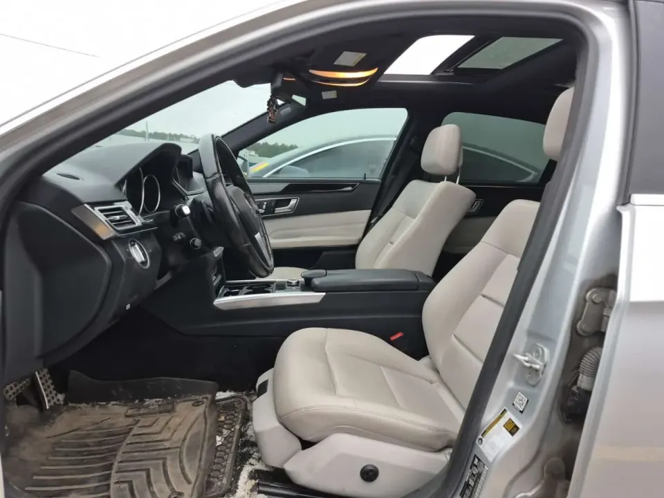 Mercedes-Benz E 250 BLUETEC 4MATIC SEDAN 4D 2016
