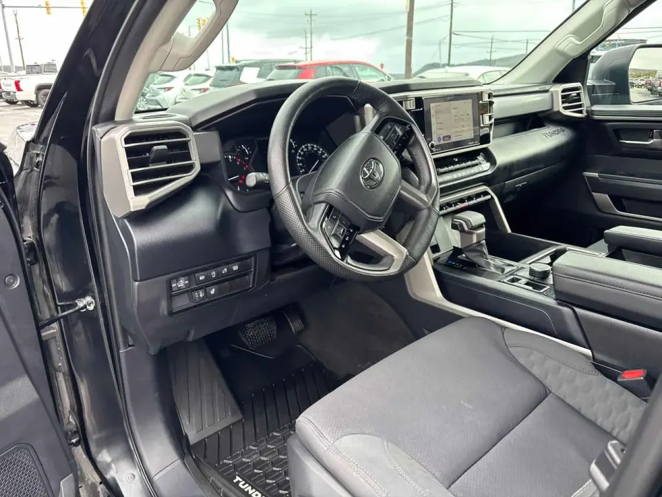 Toyota Tundra SR 2023