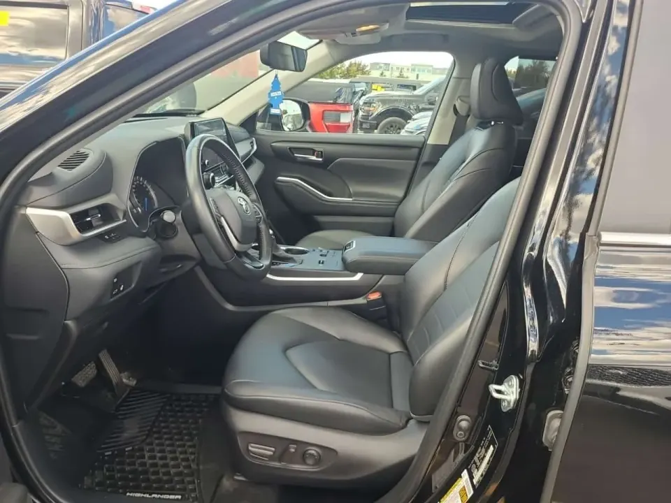 Toyota Highlander Awd Hybrid Xle 2025