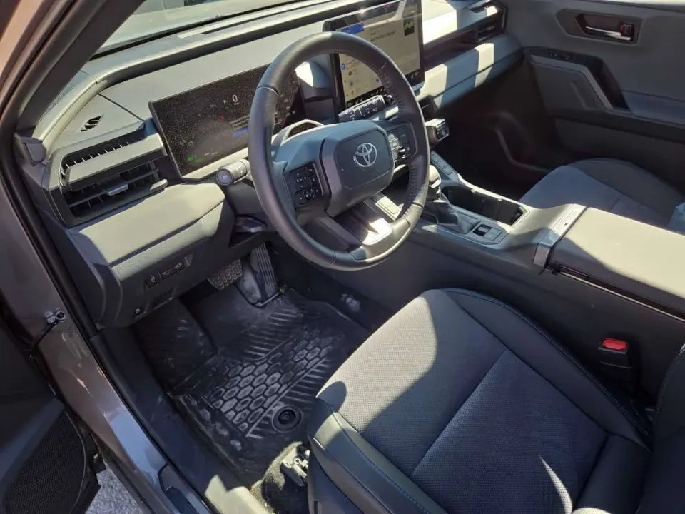 Toyota Rav4 XSE AWD 2026