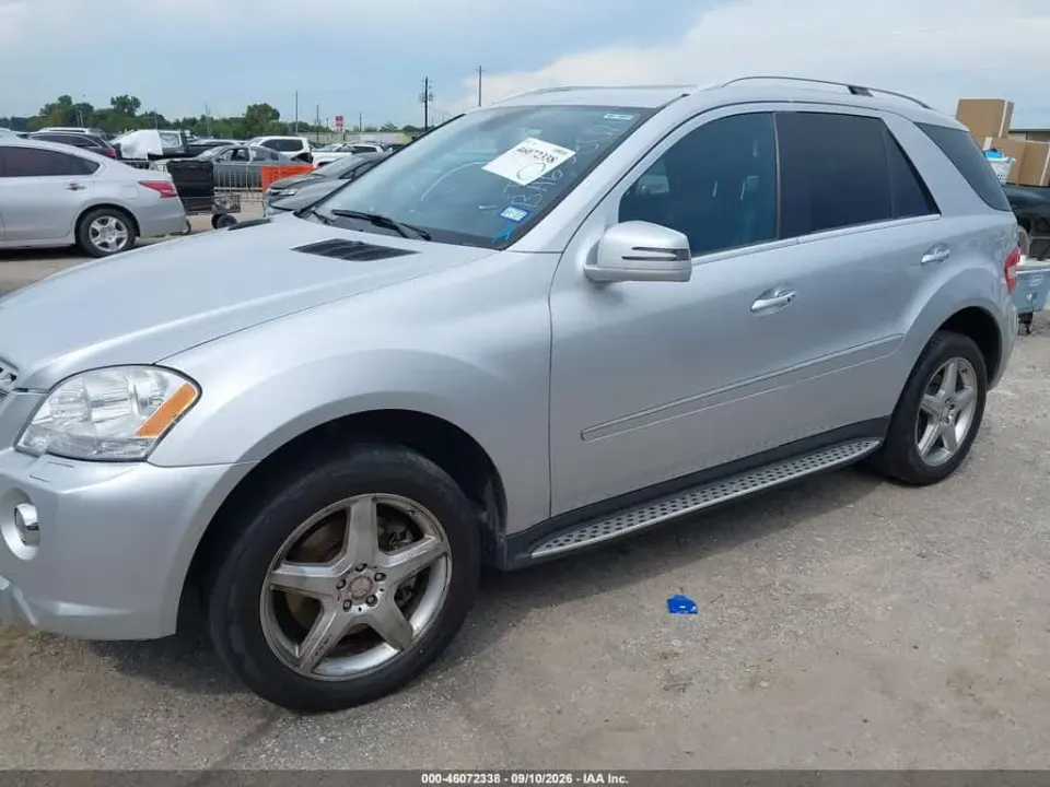 Mercedes-Benz ML 550 4MATIC 2011