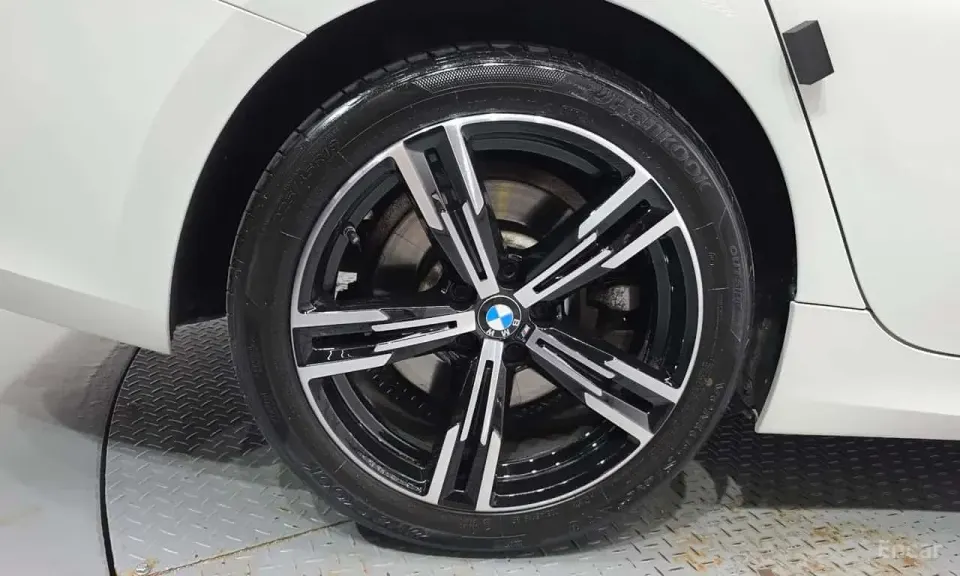 BMW 330i xDrive Luxury 2019