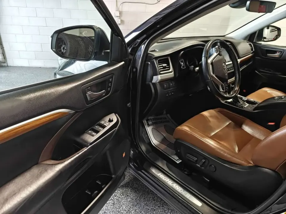 Toyota Highlander 3.5 Hybrid AWD Hybrid Limited|PANO SUNROOF|360 CAM|VENT/HEAT SEAT|NAVI|CLEAN CARFAX 2019