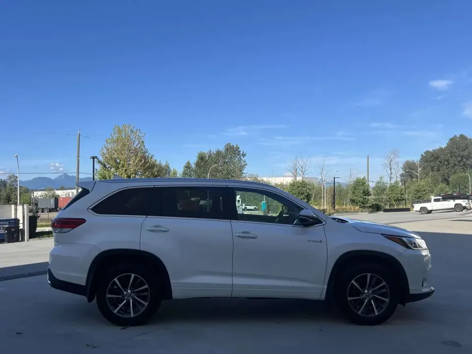Toyota Highlander 3.5 Hybrid AWD 4dr XLE 2017