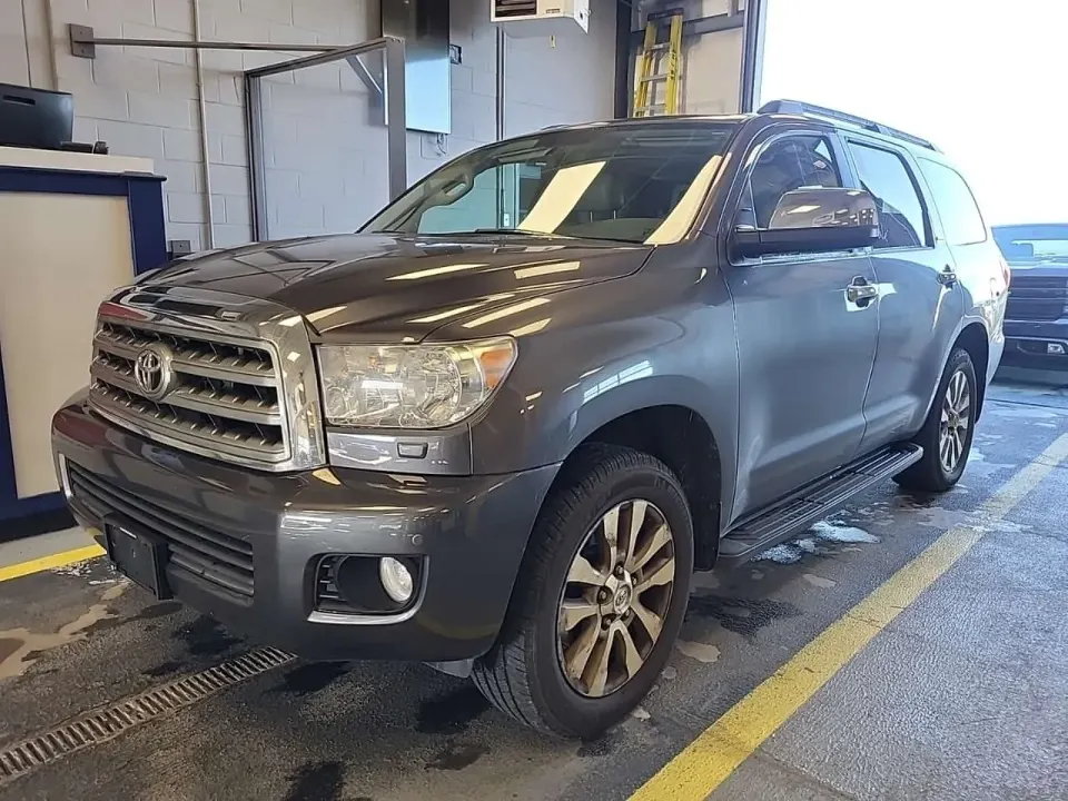 Toyota Sequoia 4wd 4dr Limited 2016