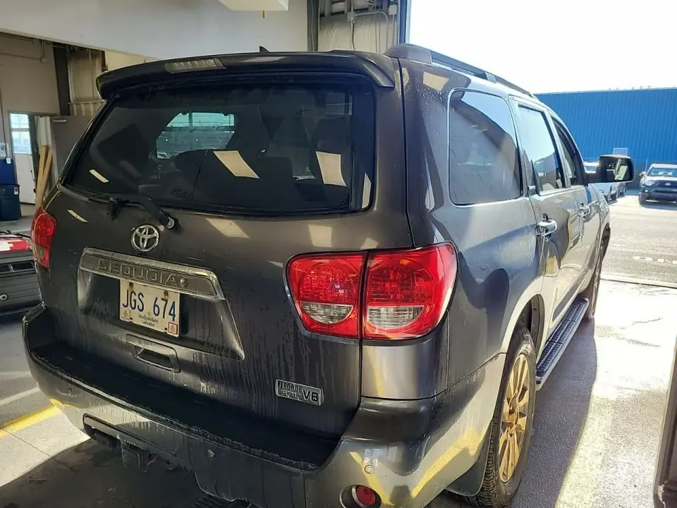 Toyota Sequoia 4wd 4dr Limited 2016