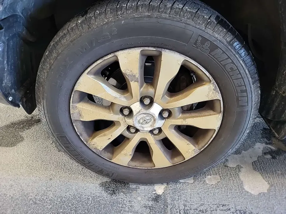 Toyota Sequoia 4wd 4dr Limited 2016