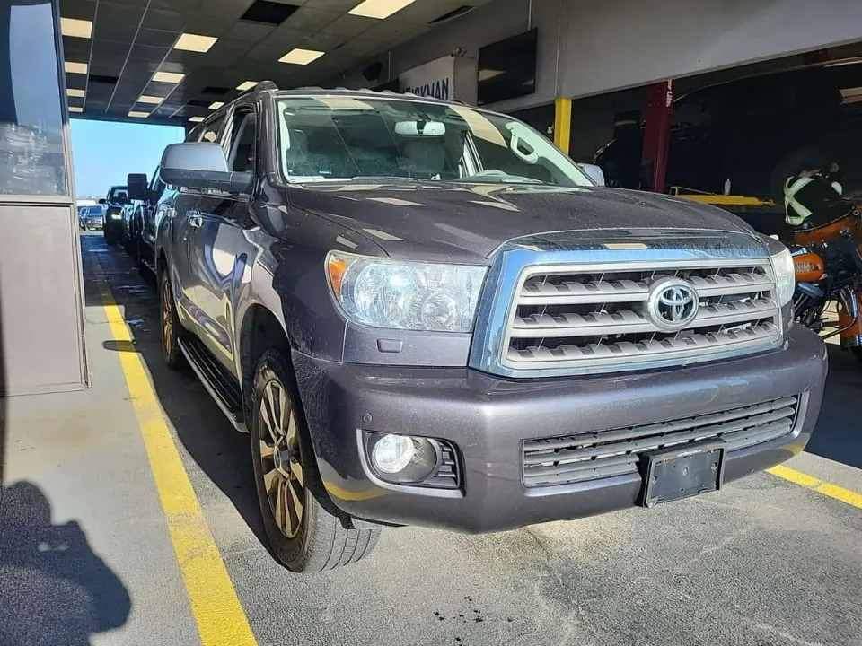 Toyota Sequoia 4wd 4dr Limited 2016