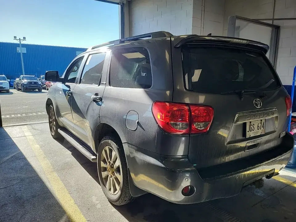 Toyota Sequoia 4wd 4dr Limited 2016