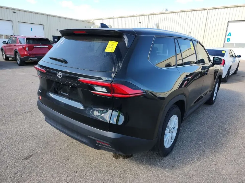 Toyota Highlander XLE 2024