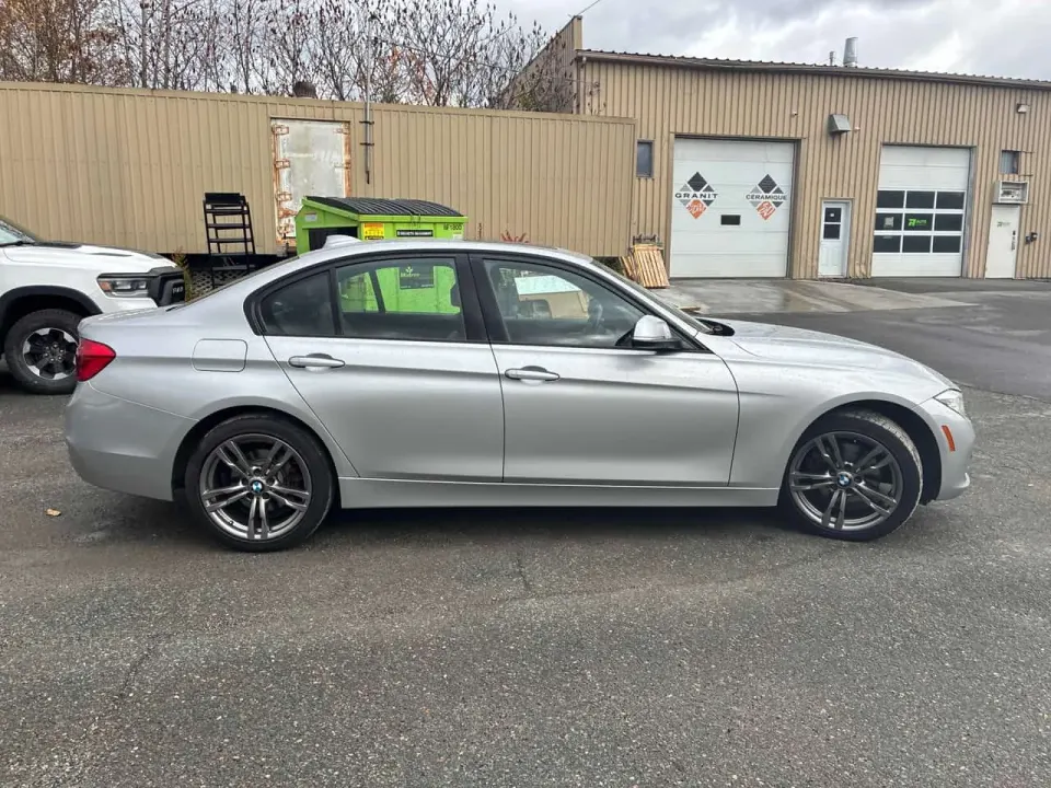 BMW 330i xDrive 2018