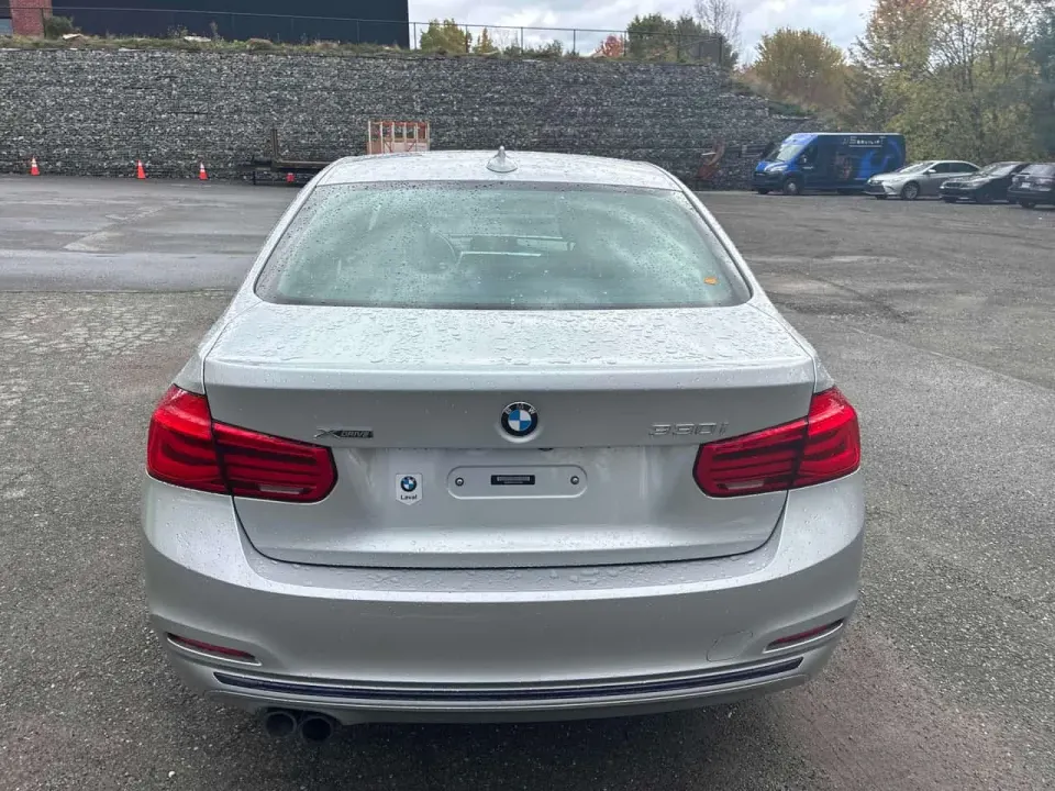 BMW 330i xDrive 2018