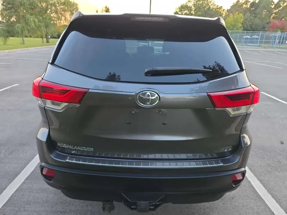 Toyota Highlander LE 2017