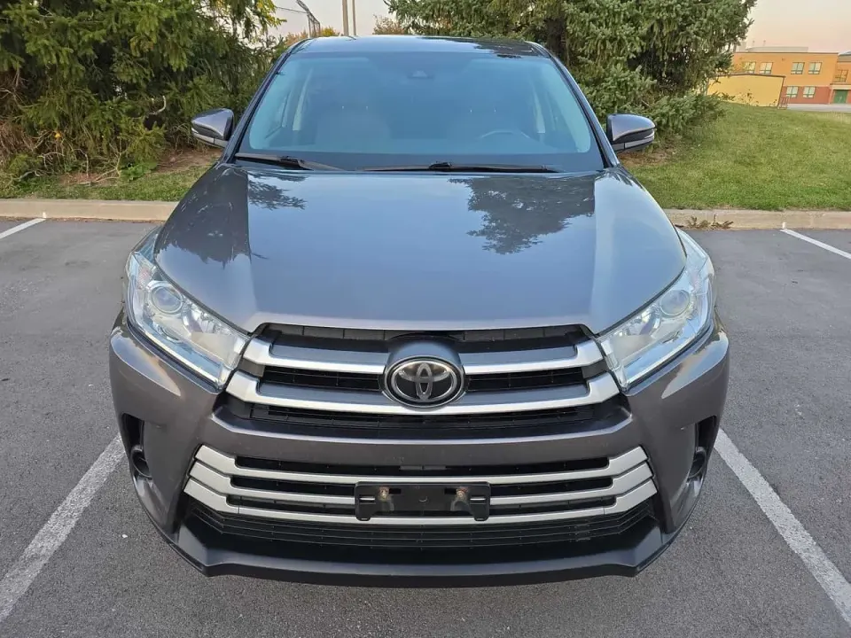 Toyota Highlander LE 2017