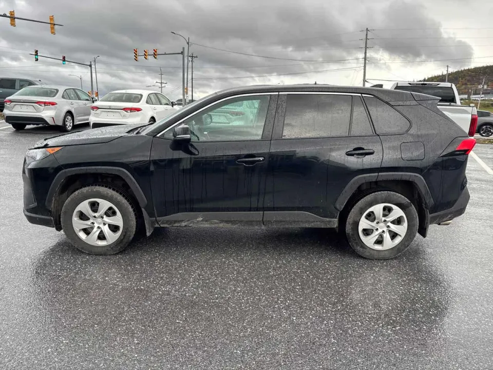 Toyota Rav4 LE 2022