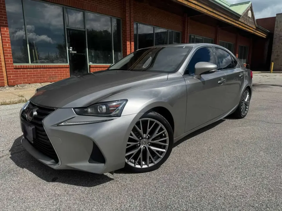 Lexus IS 300 2019