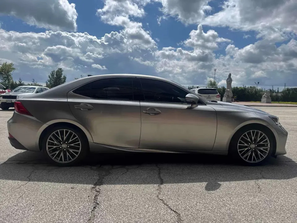 Lexus IS 300 2019