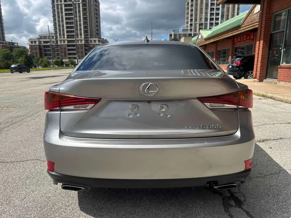 Lexus IS 300 2019