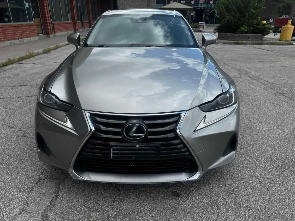 Lexus IS 300 2019