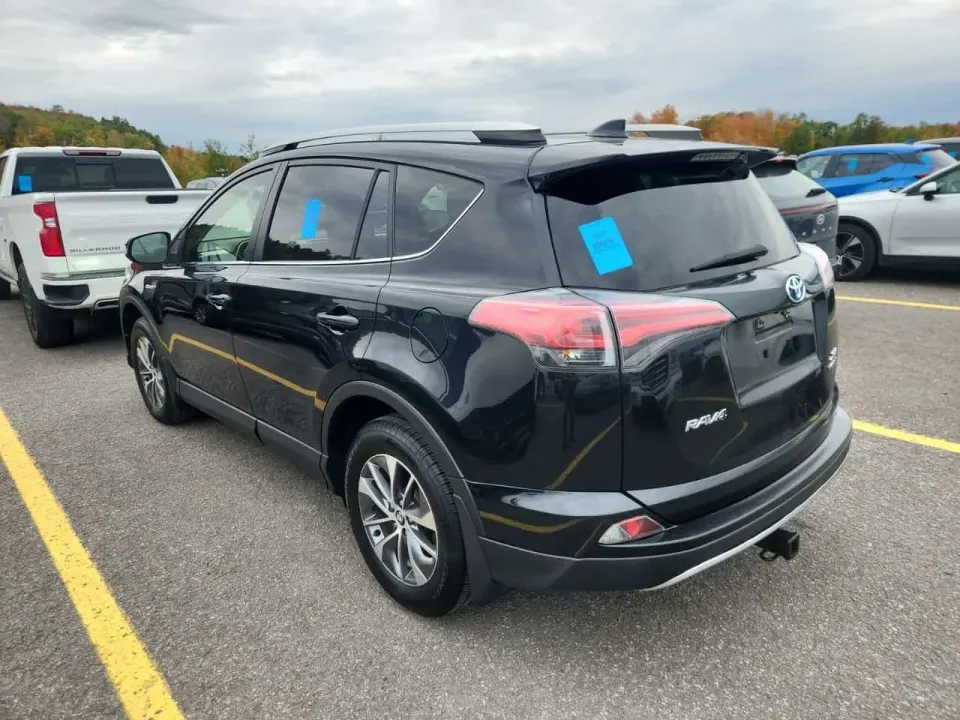 Toyota Rav4 XLE 2016