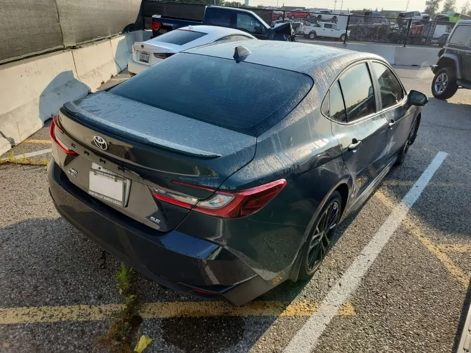 Toyota Camry SE 2025