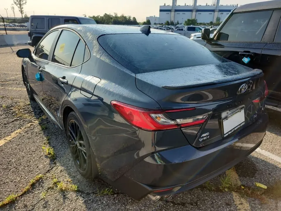 Toyota Camry SE 2025