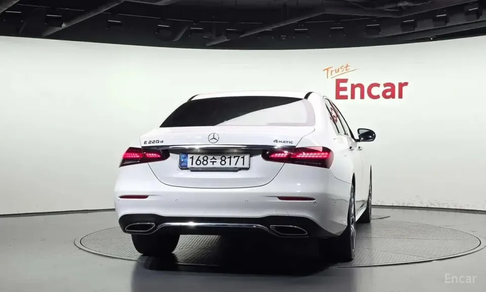Mercedes-Benz E 220 E220d 4MATIC AMG Line 2020