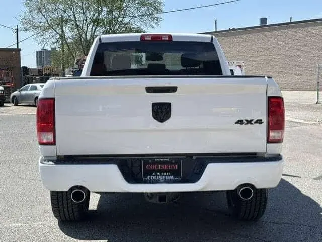 Dodge RAM 1500 4X4 HEMI V8 CLASSIC-CAMERA-REMOTE START-QUAD CAB! 2019