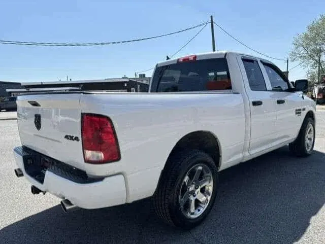 Dodge RAM 1500 4X4 HEMI V8 CLASSIC-CAMERA-REMOTE START-QUAD CAB! 2019