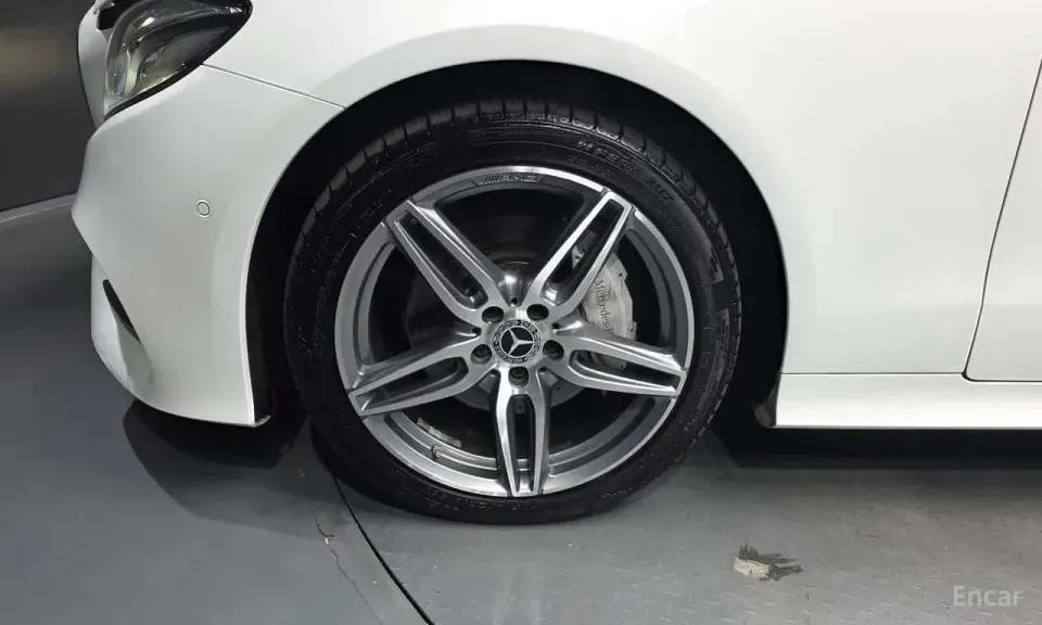 Mercedes-Benz E 220 E220d Coupe 2018