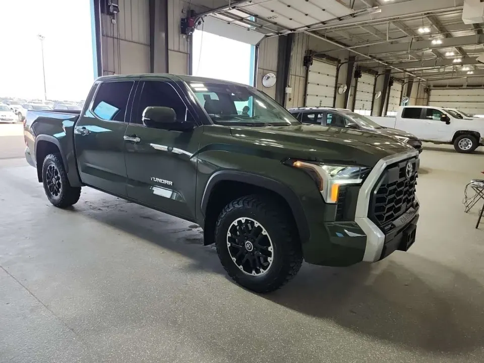 Toyota Tundra LIMITED CREW CAB SHORT BED 2023