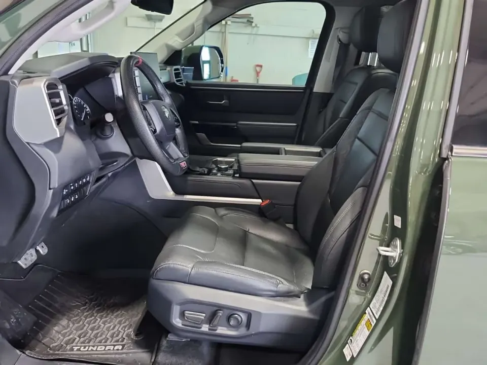 Toyota Tundra LIMITED CREW CAB SHORT BED 2023