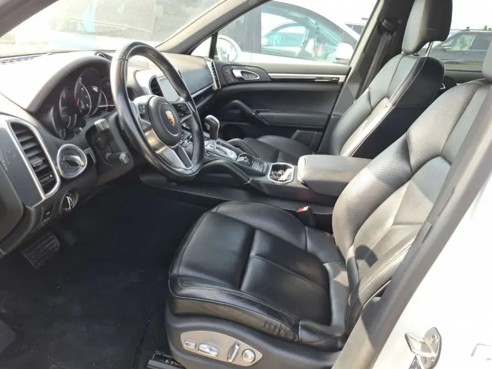 Porsche Cayenne Base / Platinum Edition 2018