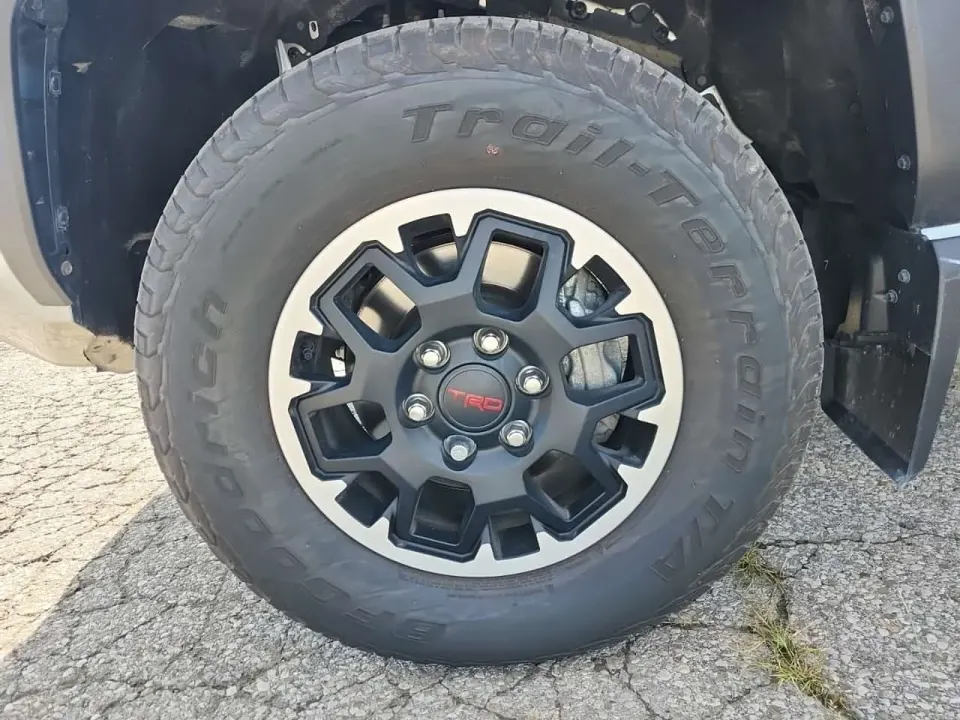 Toyota Tacoma 4x4 Double Cab Auto Crew Cab Std Bed 2024