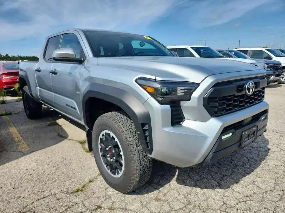 Toyota Tacoma 4x4 Double Cab Auto Crew Cab Std Bed 2024