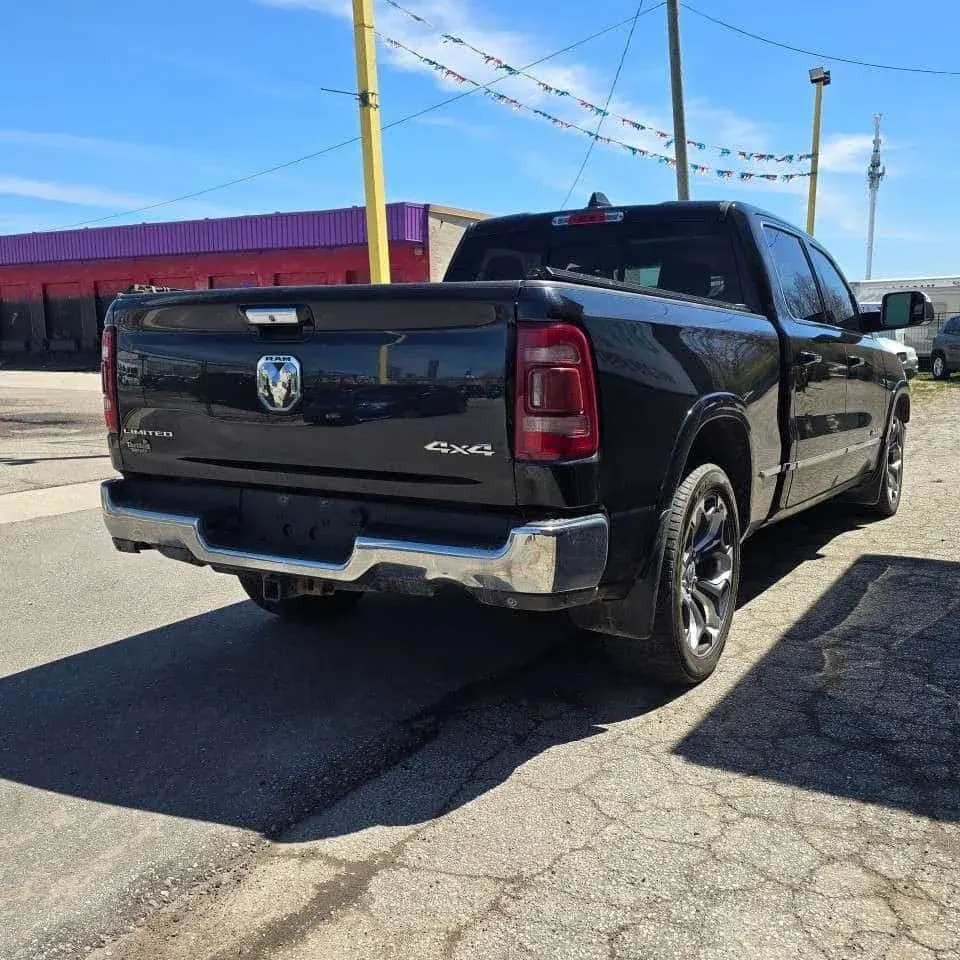 Dodge RAM 1500 Limited 4x4 Crew Cab 6'4 Box 2019
