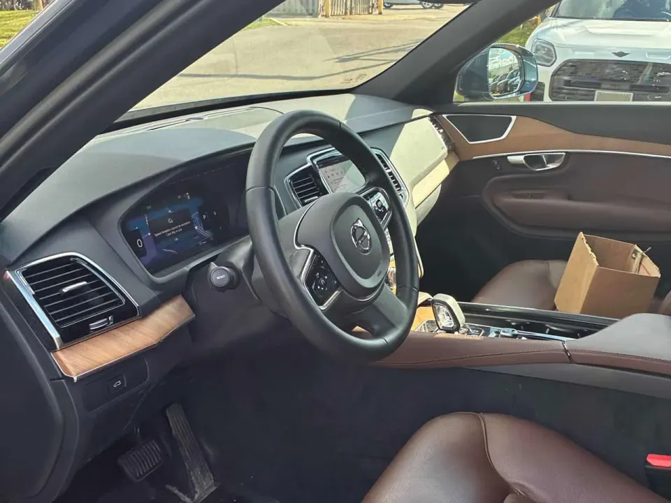 Volvo Xc90 Plus Theme 2023