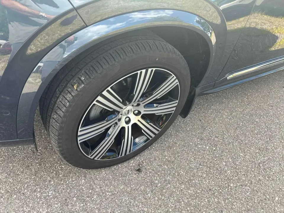 Volvo Xc90 Plus Theme 2023